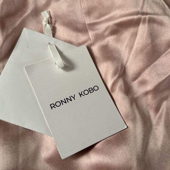 Ronny Kobo Kia Pant in Mauve Satin NWT 6 - Picture 5 of 5